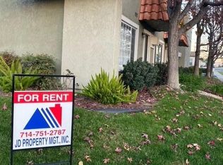 390 S Walnut Ave APT 9, Brea, CA 92821