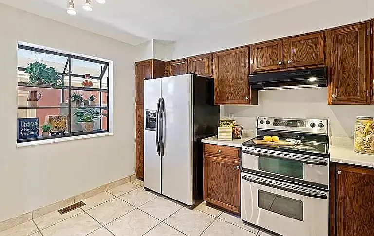440 W Rockrimmon Blvd #G — Photo 5