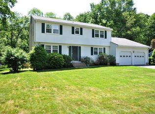 48 Westview Ter, Unionville, CT 06085