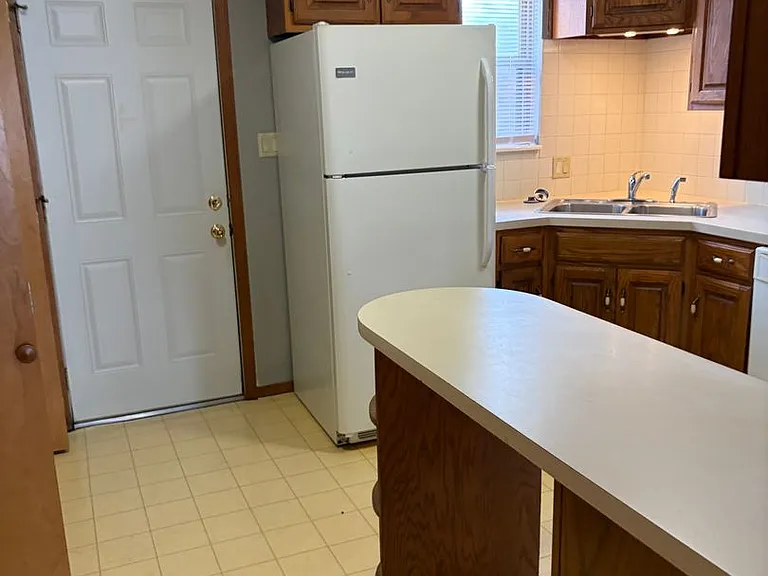 2704 Independence St — Photo 6