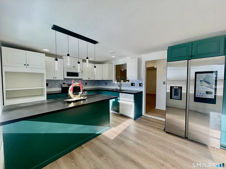 112 Woodbine St #1 — Photo 5