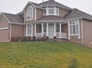 1527 Deer Ridge Ct, Raymore, MO 64083