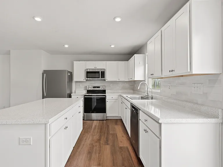 345 Campus Ln — Photo 15