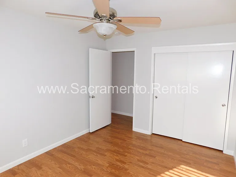 2637 Latham Dr — Photo 19