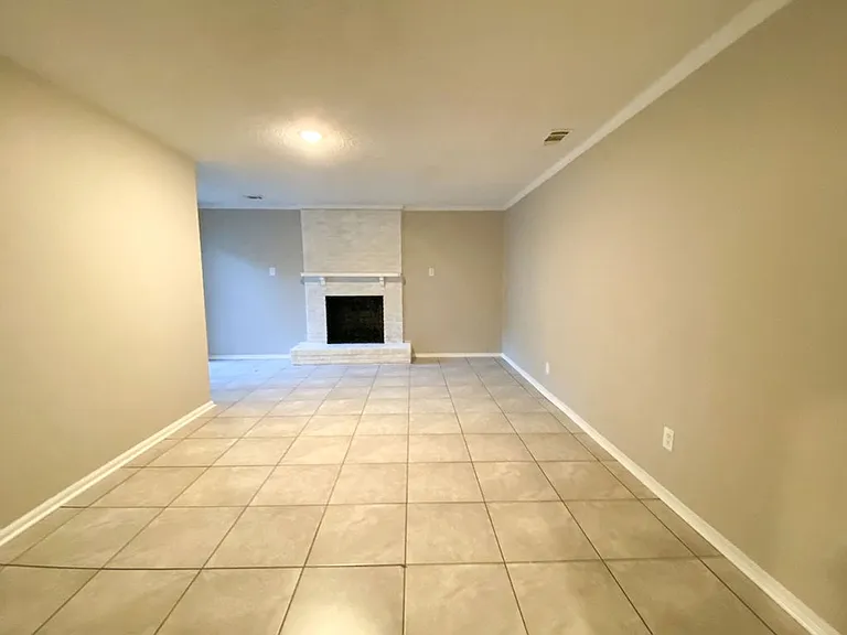 4454 Kimball Ave — Photo 4