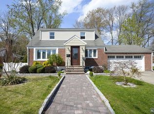 189 N Park Dr, New Milford, NJ 07646