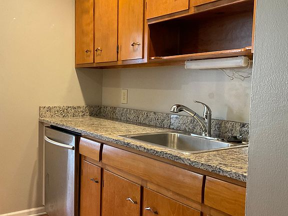 5th image of 3517 Hackney Dr