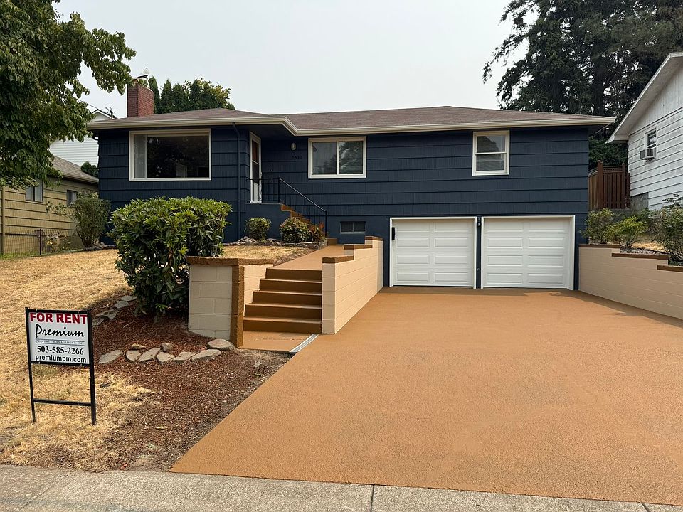 1st image of 2530 Summer St SE