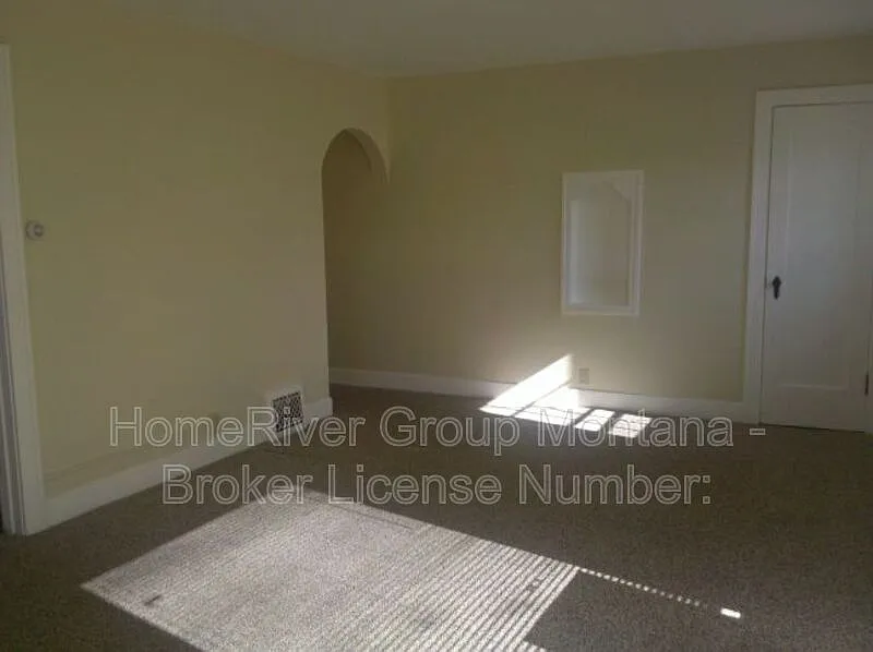 3 bed, 2.0 bath, 1872 sqft, $2,395 — Photo 4