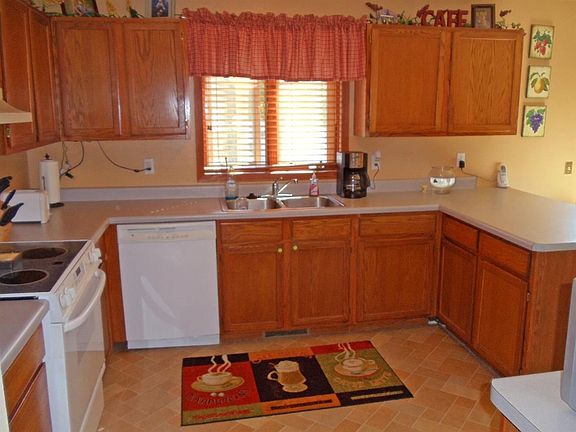 4th image of 5863/1902 Woodland Drive Winchester