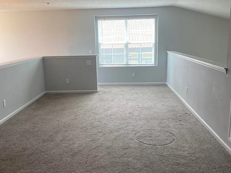 684 Carlsbad Dr — Photo 15