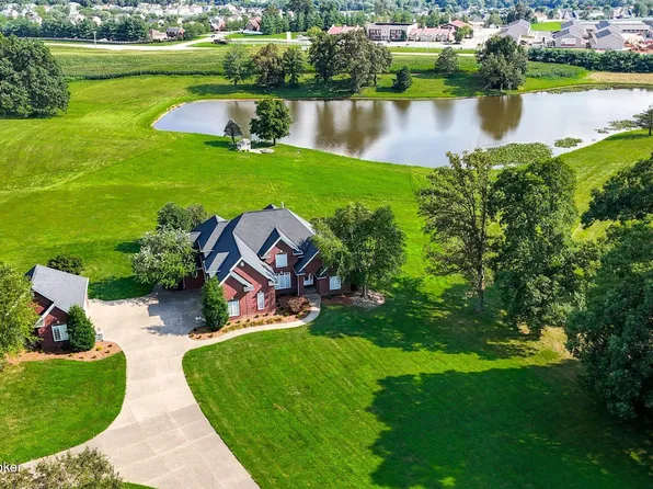 ;1900 W Lincoln Trail Blvd, Vine Grove, KY 40175