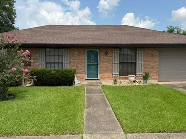 206 Strasbourg Dr, Lafayette, LA 70506