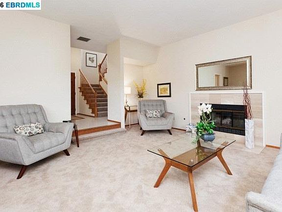 4th image of 4961 Stoneridge Ct