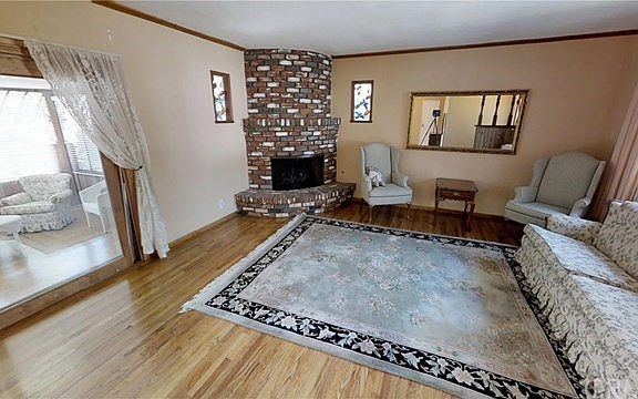 5th image of 15850 Wilmaglen Dr