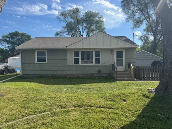 8369 E River Rd NW, Coon Rapids, MN 55433