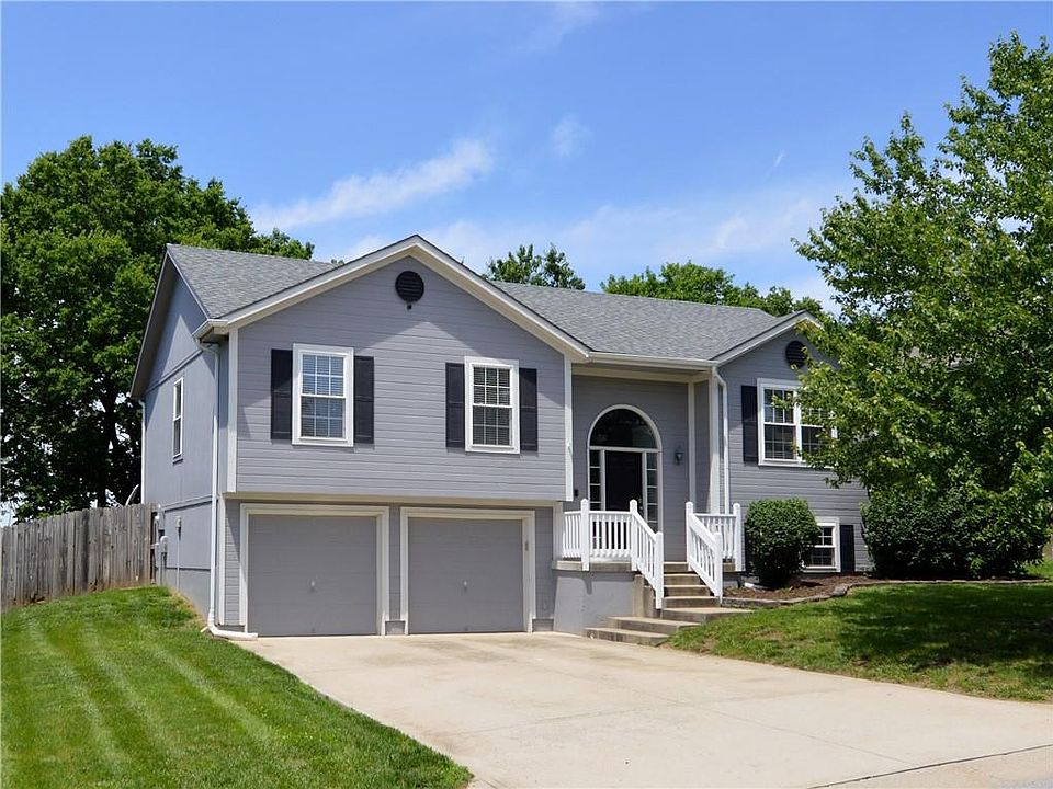 1st image of 1409 NW Nicholas Dr