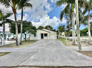 401 SW 9th Ct, Delray Beach, FL 33444