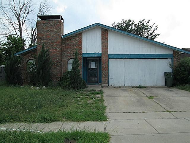 1st image of 1102 Green Hill Dr