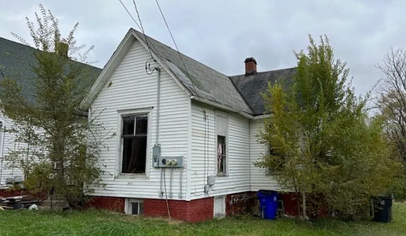 315 E Sheridan St photo 1