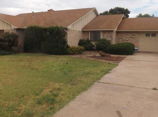 211 N A St, Olustee, OK 73560