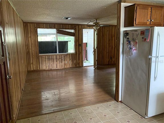 4th image of 3014 47th St