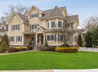 706 Embree Cres, Westfield, NJ 07090