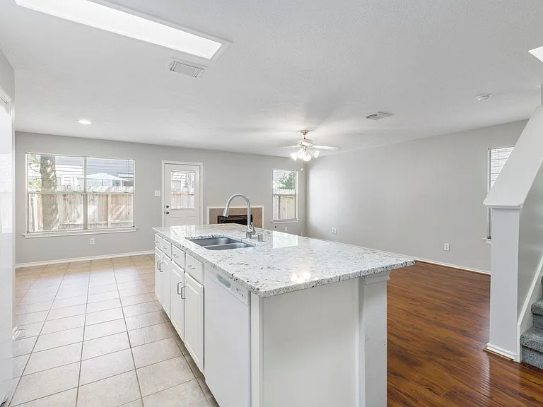 230 Blushwood Pl — Photo 11