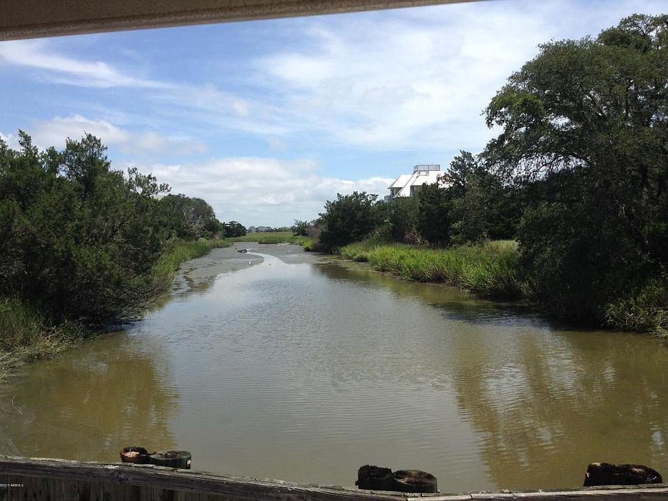 1st image of 3 W Marsh Dr