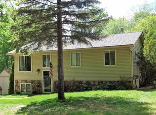 1918 Gray Rd, Howell, MI 48843