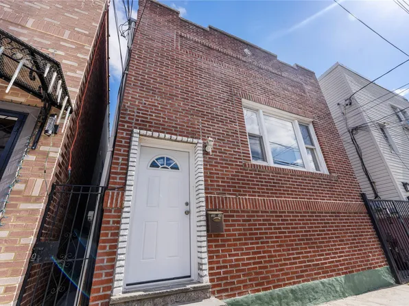 5809 Waldron St, Corona, NY 11368