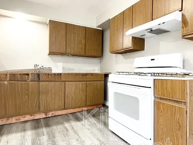 2248 Broadway St #UPPER — Photo 9