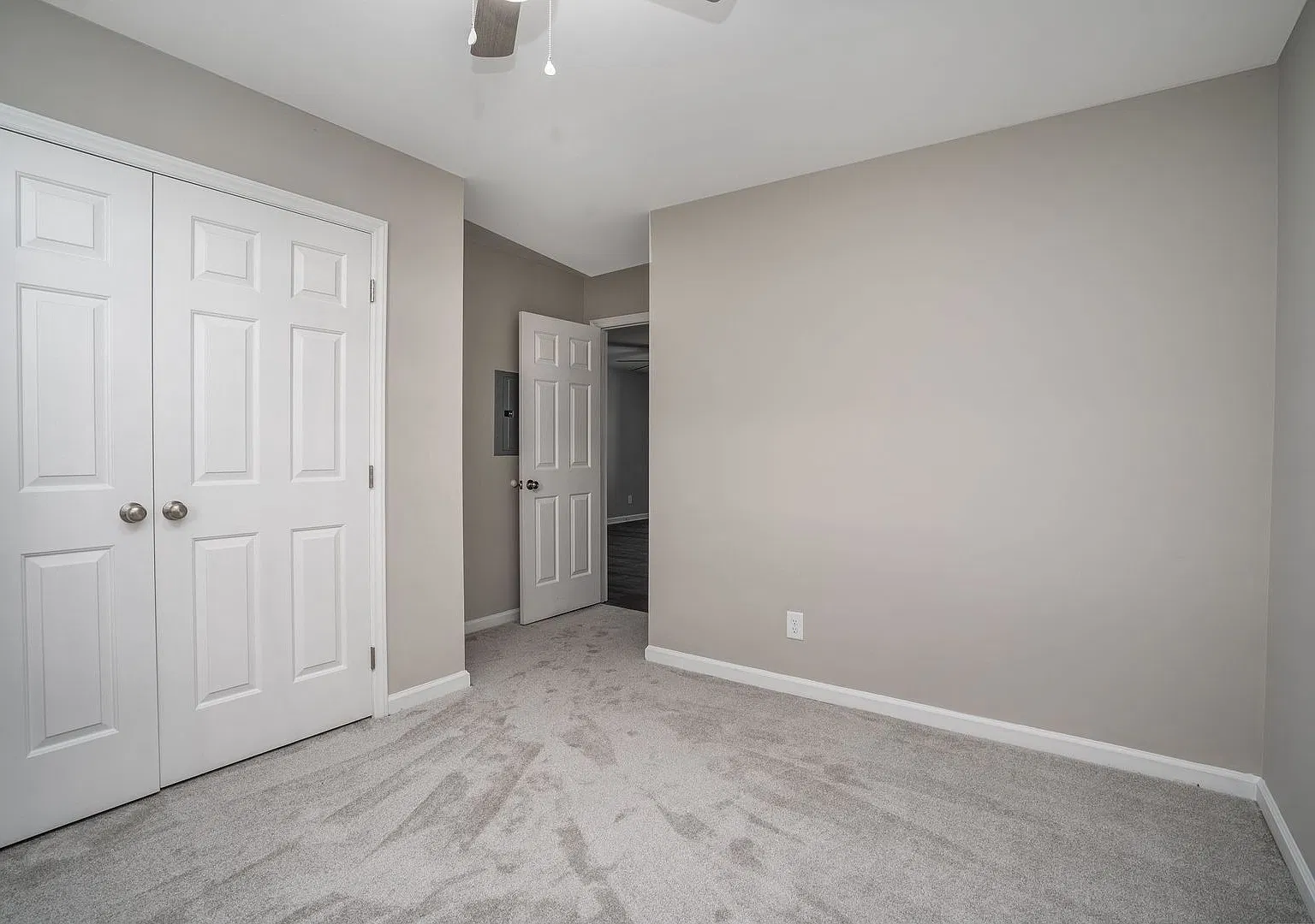 Hampton Village Apartments — Photo 3
