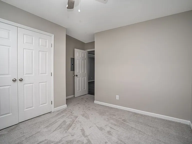 111 N Wheeless Dr — Photo 5