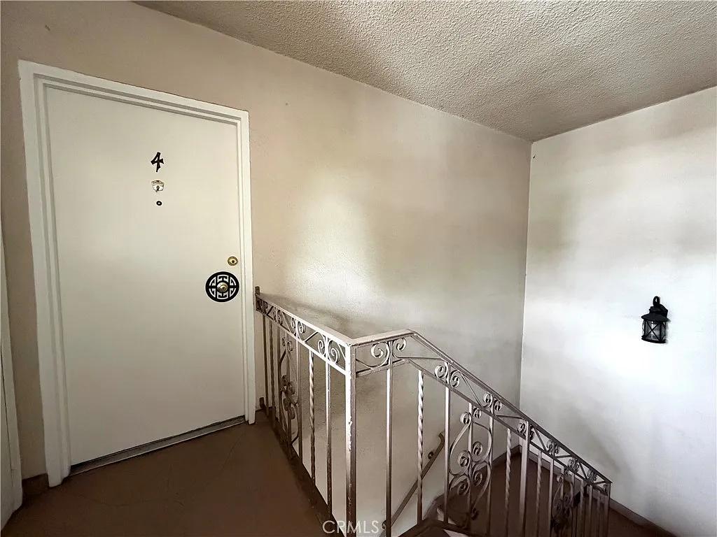 Building Photo - 8665 S Chalmers Dr #4