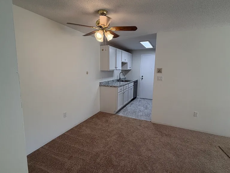 36 Silver Hill Ln #21 — Photo 6