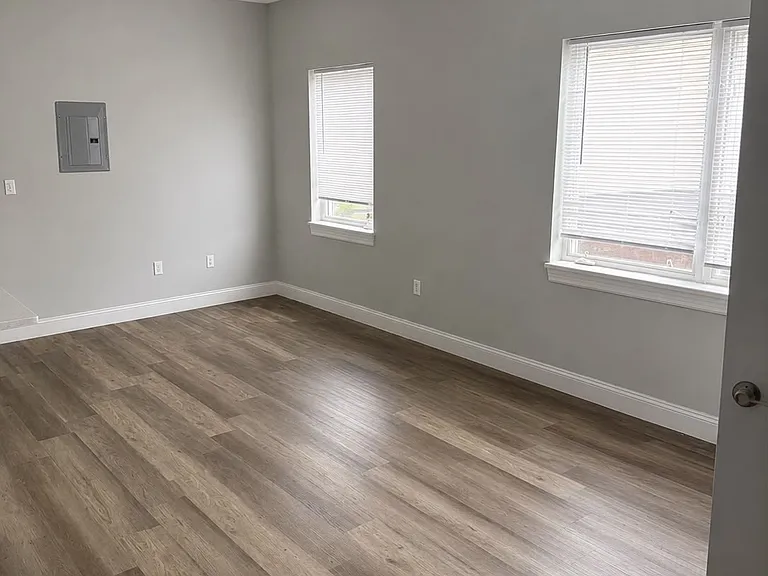 73 Beech St #2 — Photo 4