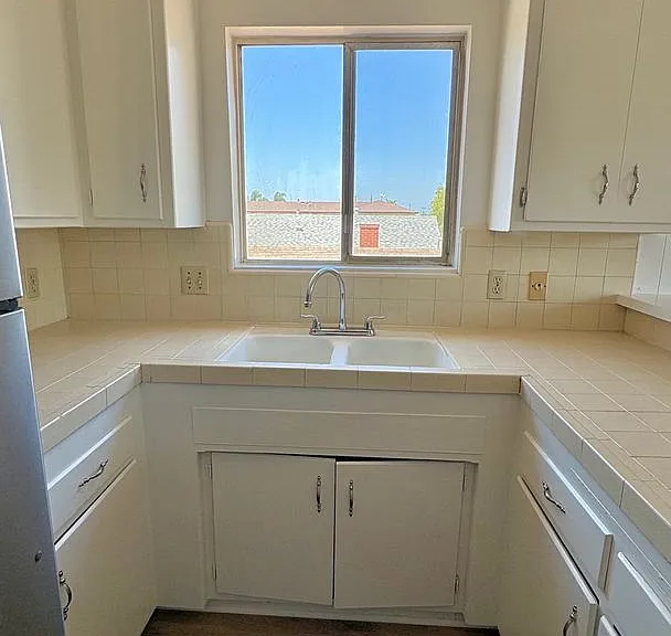 11715 Ramona Ave — Photo 4