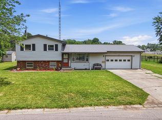 373 N Park Ln, Butler, IN 46721