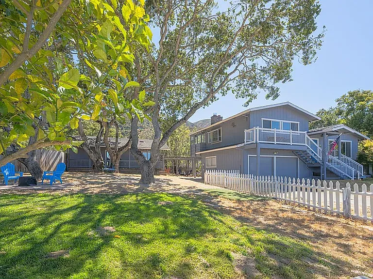 394 Mesa Rd — Photo 3