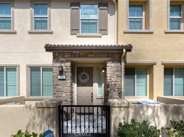 328 S Auburn Heights Ln, Anaheim, CA 92807