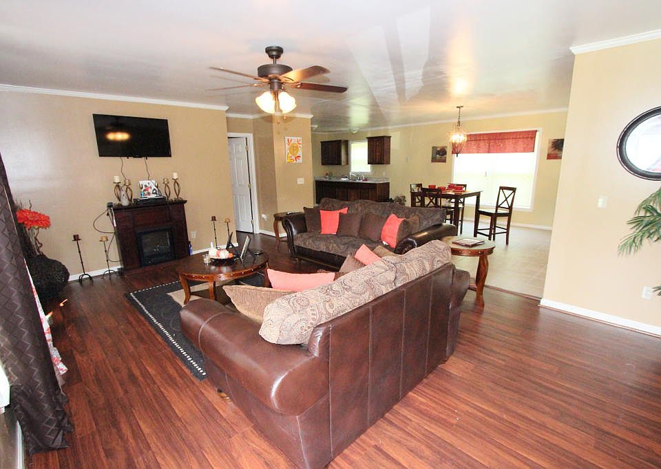 2nd image of 511 Mullins St