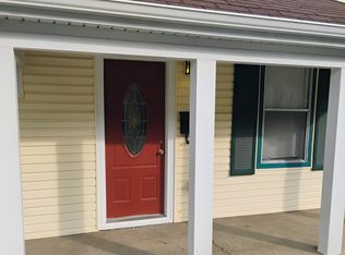 1422 N 4th St, Saint Charles, MO 63301