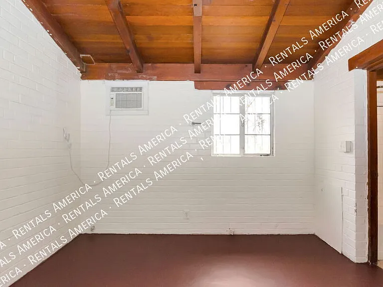 947 N Alvernon Way #3 — Photo 9