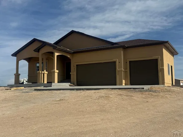 366 N Desert Cove Dr, Pueblo West, CO 81007