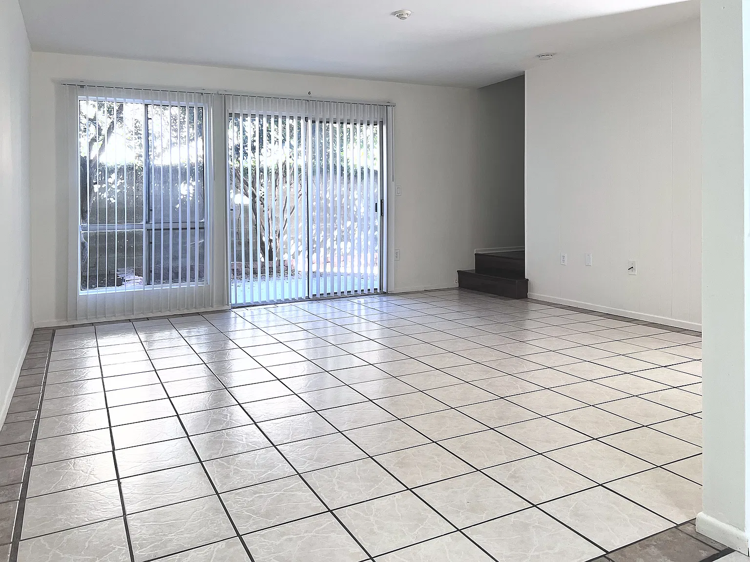 2 bed, 1.5 bath, 1000 sqft, $2,500 — Photo 2