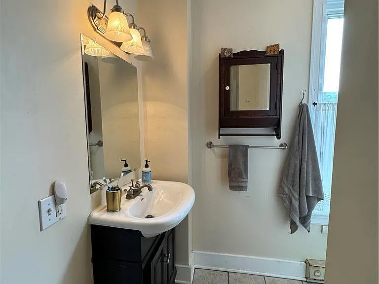417 Linden St — Photo 19