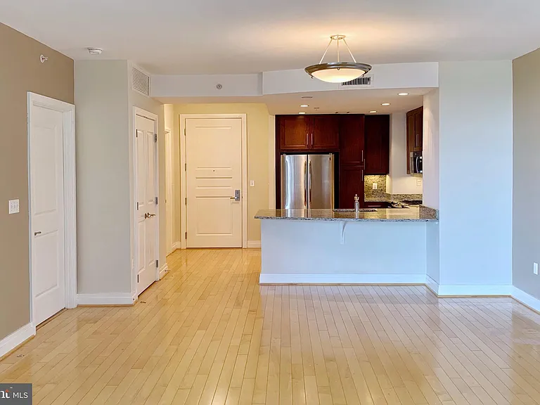 8220 Crestwood Heights Dr #718 — Photo 10