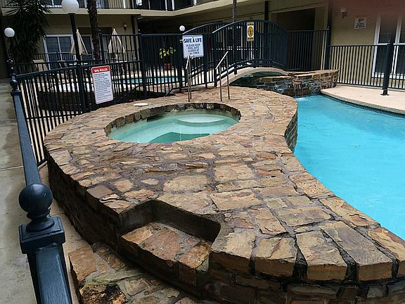 4th image of 921 Marine Dr APT 0118