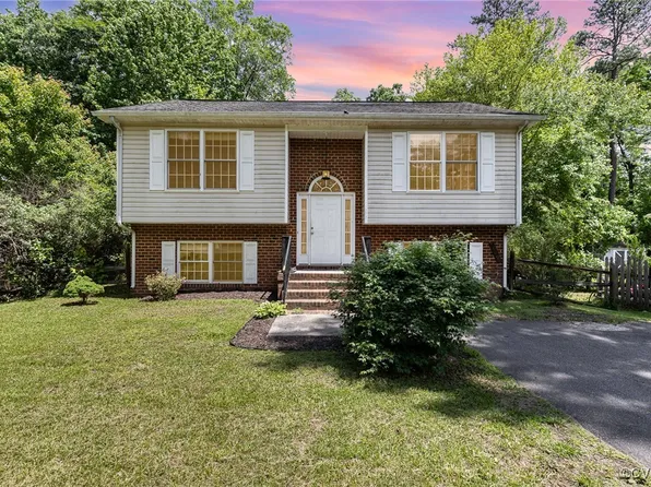 608 Southampton Dr, Ruther Glen, VA 22546